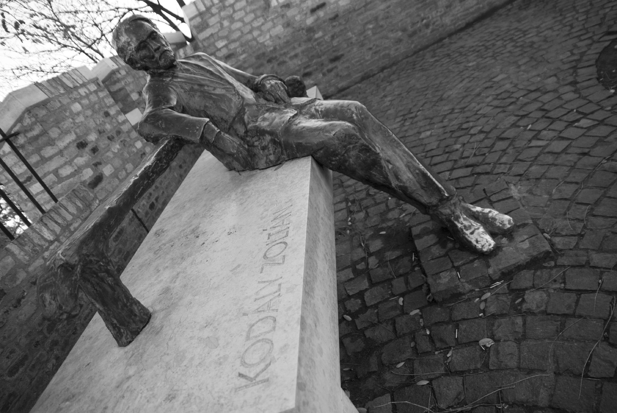 Statua di Kodály Zoltán a Budapest. La foto è di Synwell la trovate su Flickr